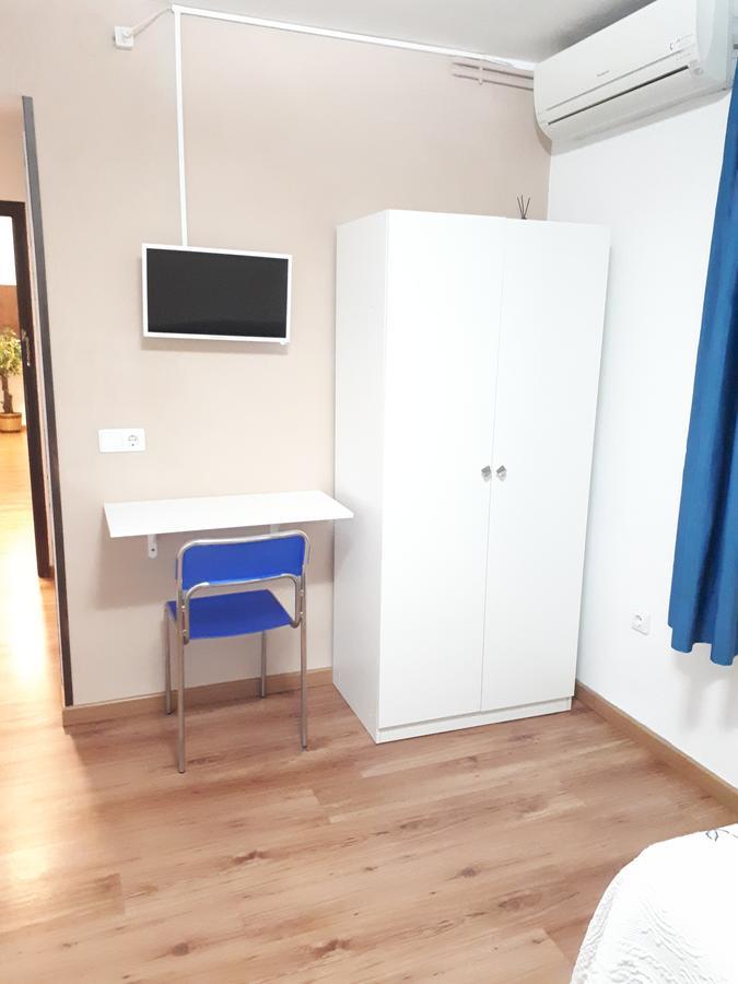 Hostal Oklahoma Reus Εξωτερικό φωτογραφία
