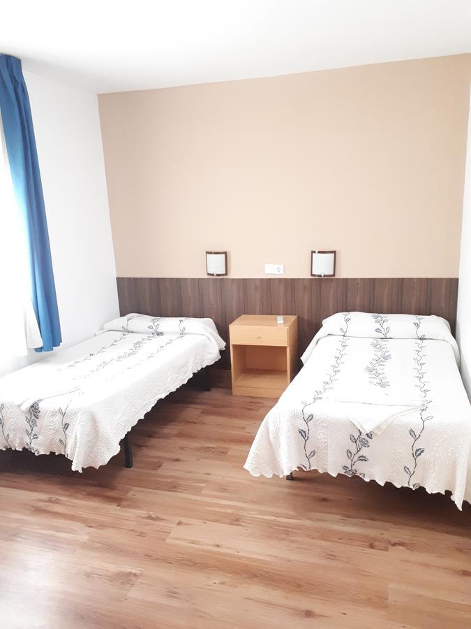 Hostal Oklahoma Reus Εξωτερικό φωτογραφία