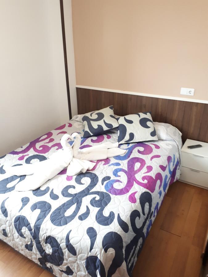 Hostal Oklahoma Reus Εξωτερικό φωτογραφία