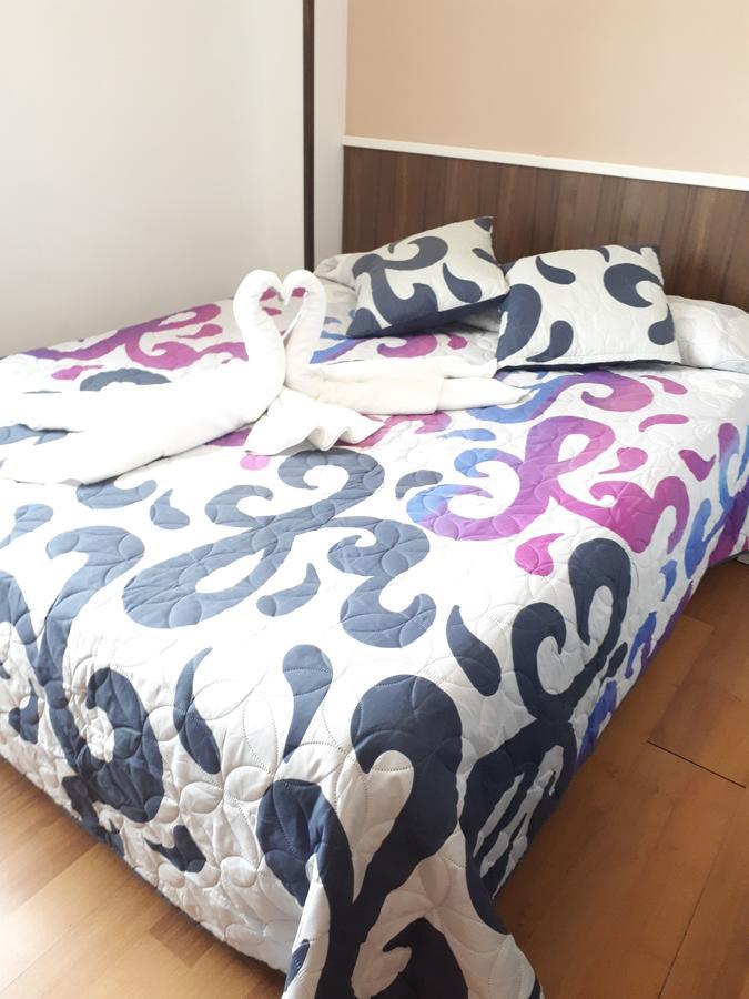 Hostal Oklahoma Reus Εξωτερικό φωτογραφία