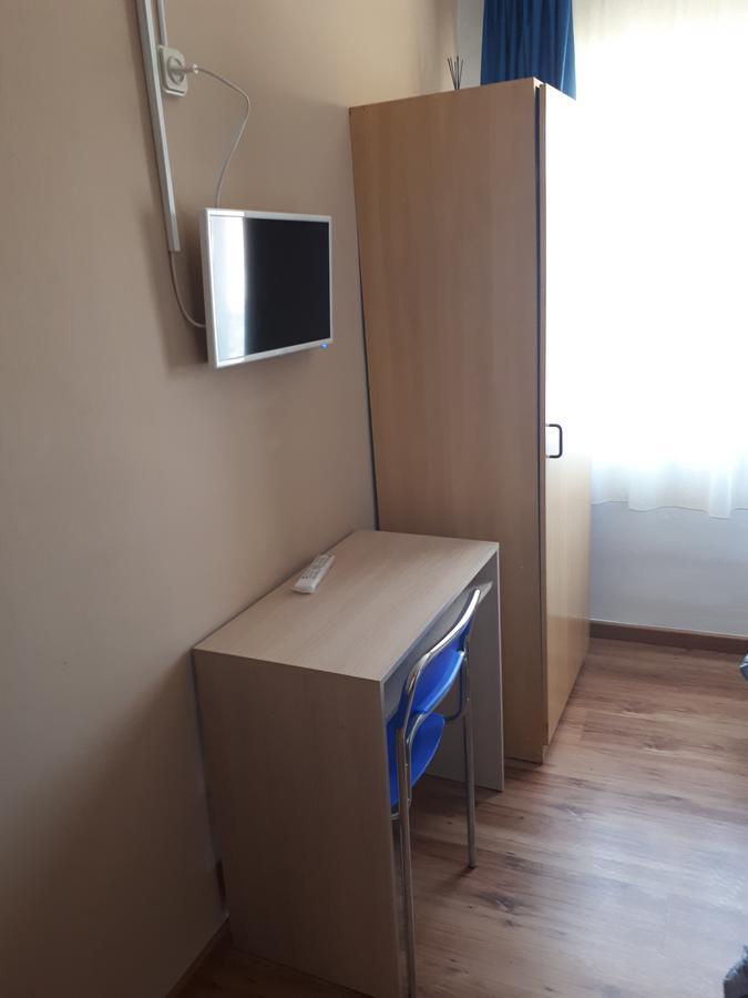 Hostal Oklahoma Reus Εξωτερικό φωτογραφία