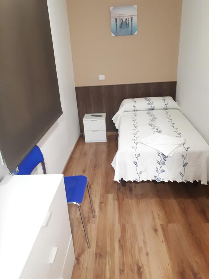 Hostal Oklahoma Reus Εξωτερικό φωτογραφία