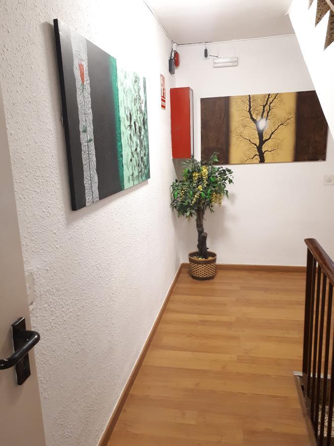 Hostal Oklahoma Reus Εξωτερικό φωτογραφία